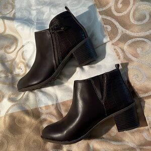 Vintage Sporto Dark Brown Ankle Booties